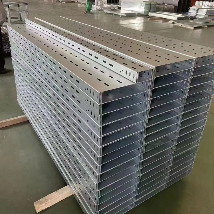 市政基建場景中鍍鋅電纜橋架適配戶外復雜環境